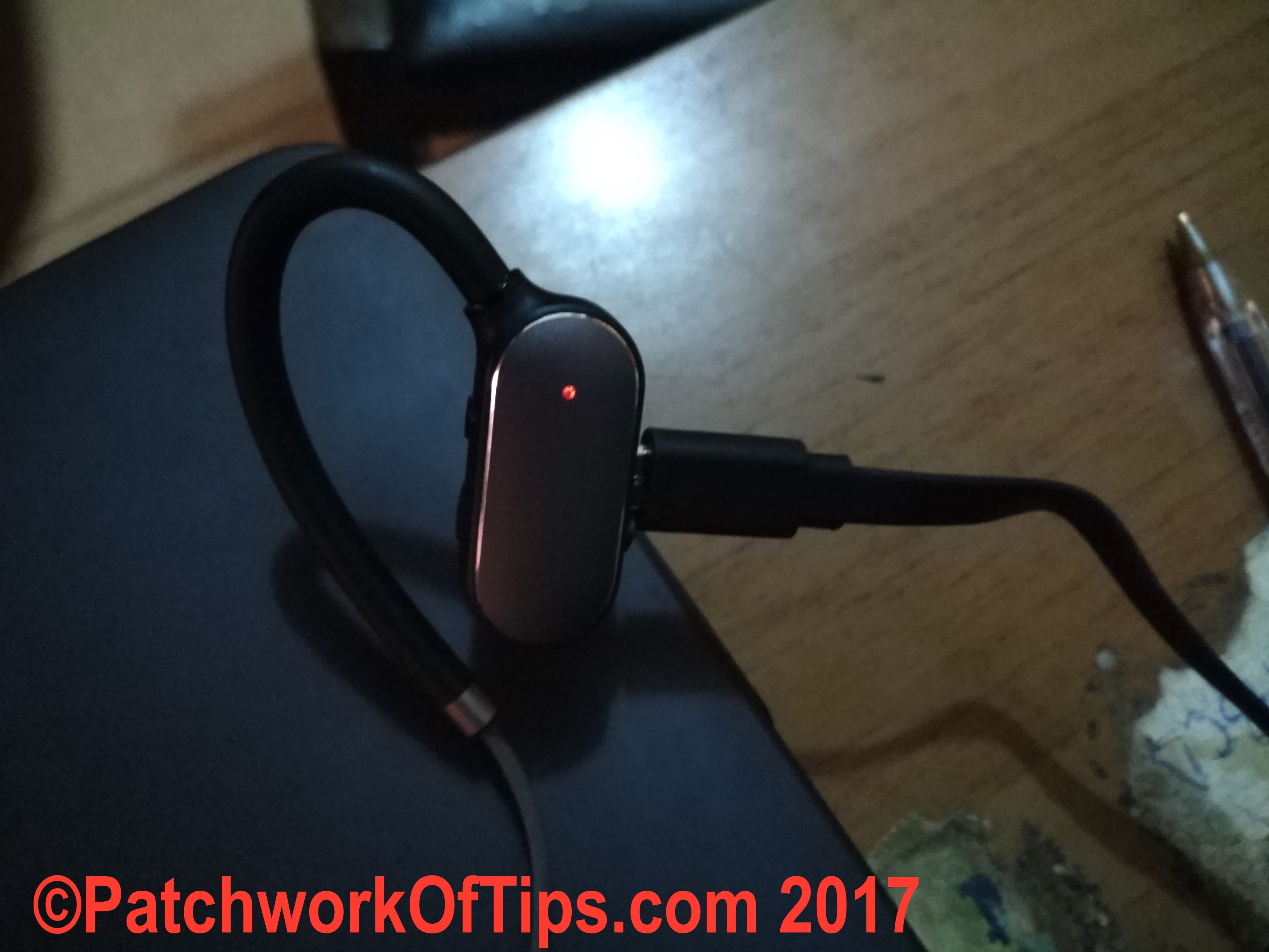 Xiaomi Mi Sports Bluetooth Headset Charging